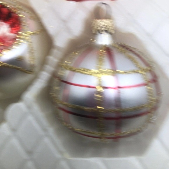 Kurt Adler Glass Nostalgia Ornaments Red White Glass Strawberry Glitter Stripes - Picture 5 of 7